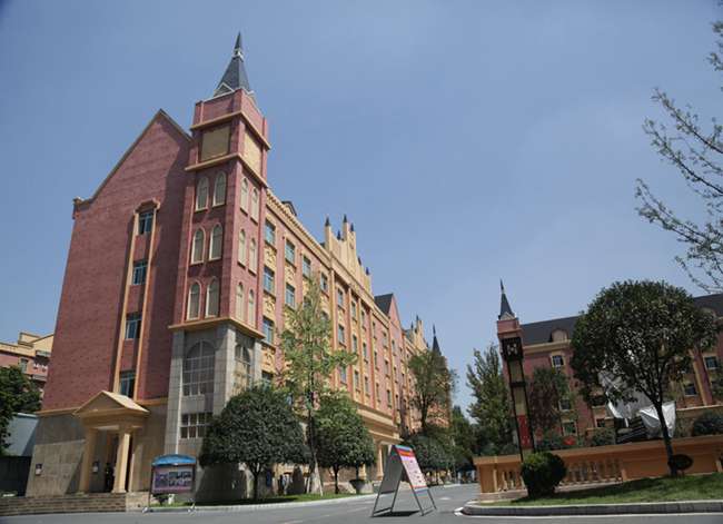 四川科技职业学院中职部新能源汽车技术专业怎么_四川科技职业学院教务管理